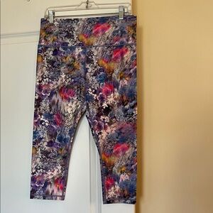 Athleta Women's Multicolor Floral Crop Leggings, Purple, Pink & Blue